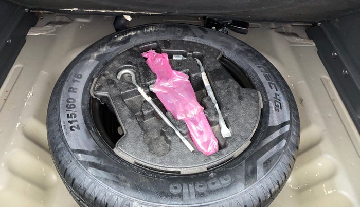 2017 Maruti Vitara Brezza ZDI, Diesel, Manual, 55,290 km, Spare Tyre