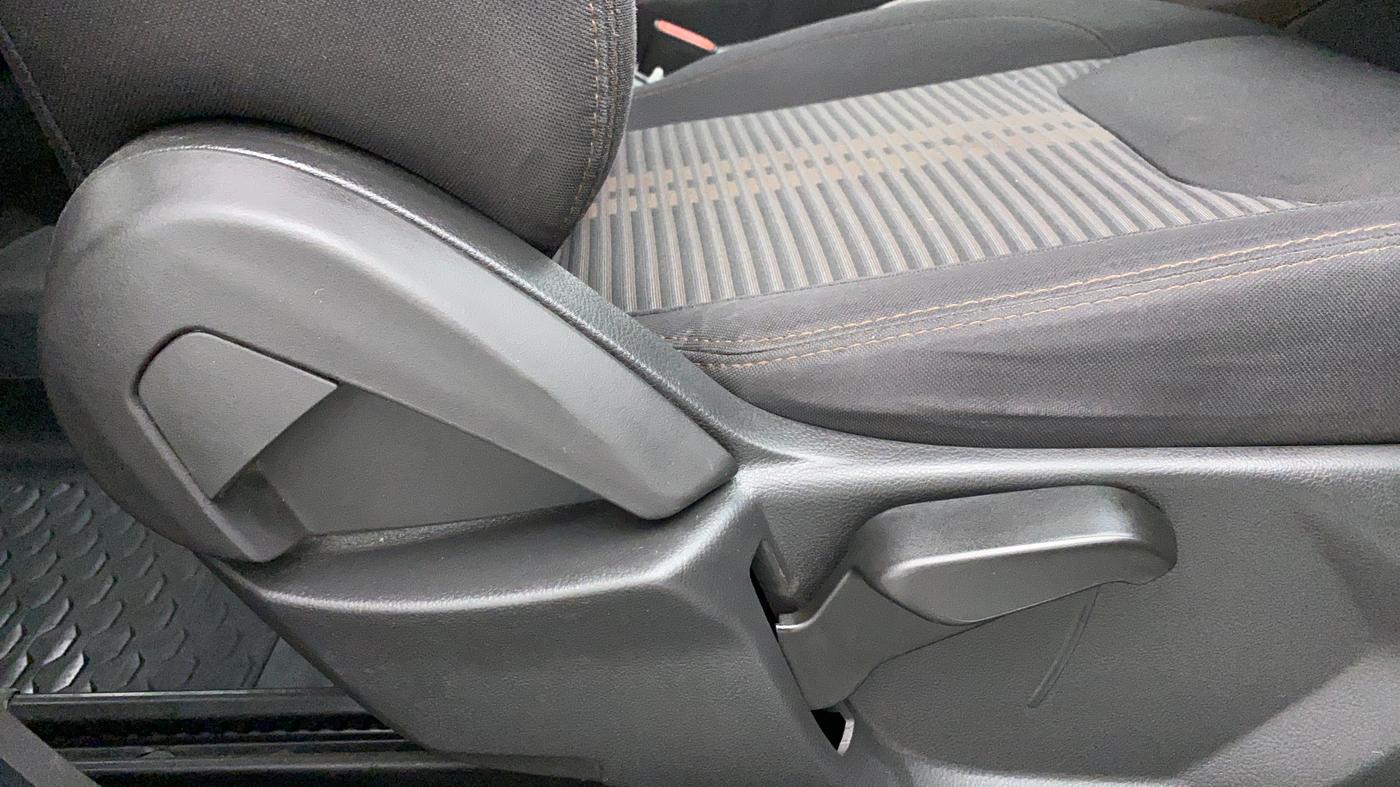 2019 Ford FREESTYLE TITANIUM Plus 1.5 TDCI MT, Diesel, Manual, 67,699 km, Driver Side Adjustment Panel