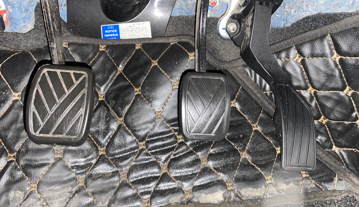 2015 Maruti Swift ZXI, Petrol, Manual, 58,467 km, Pedals