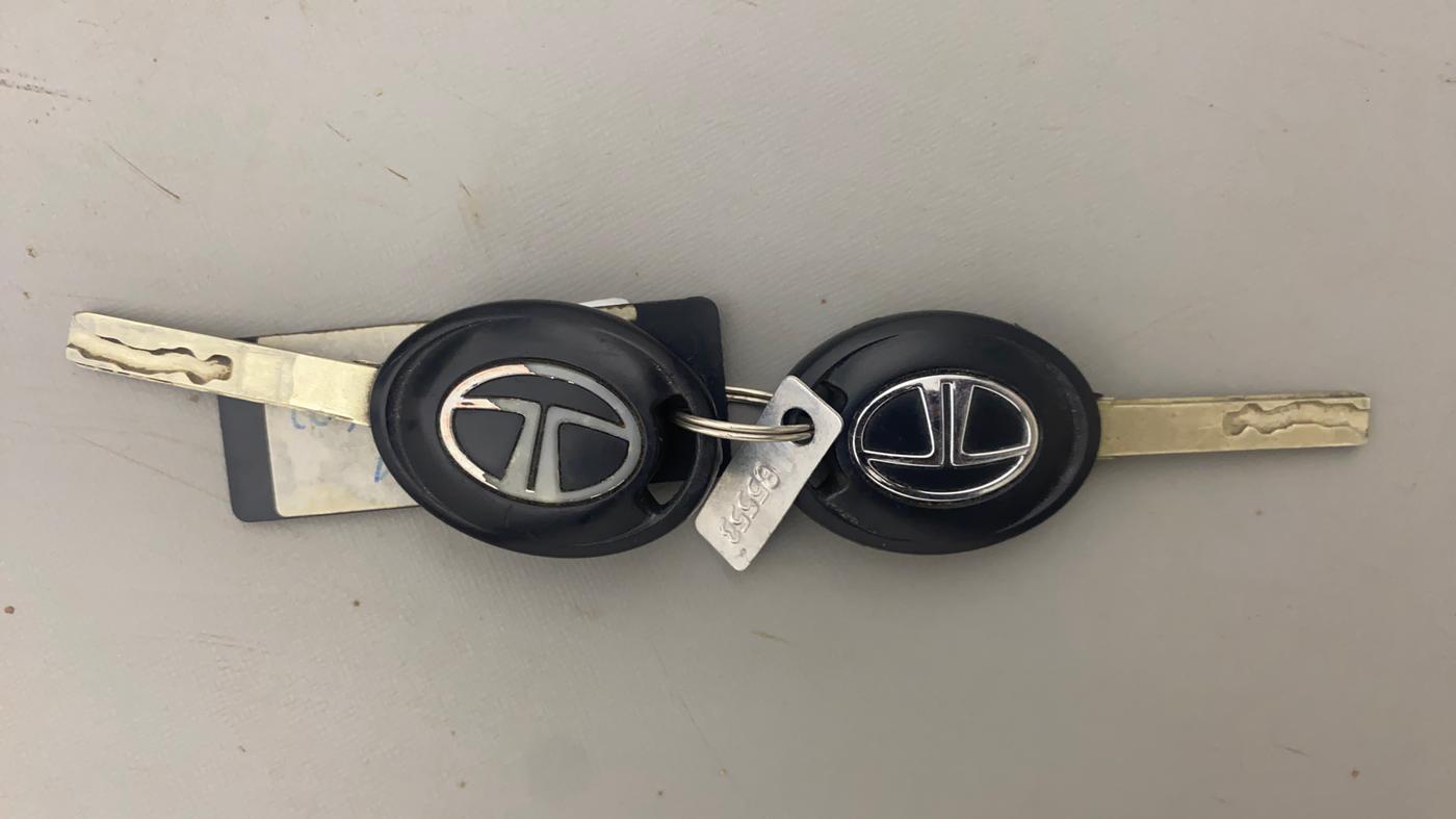 2021 Tata TIGOR XM PETROL, Petrol, Manual, 30,140 km, Key Close Up