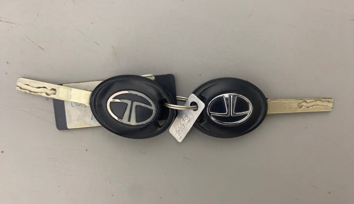2021 Tata TIGOR XM PETROL, Petrol, Manual, 30,140 km, Key Close Up