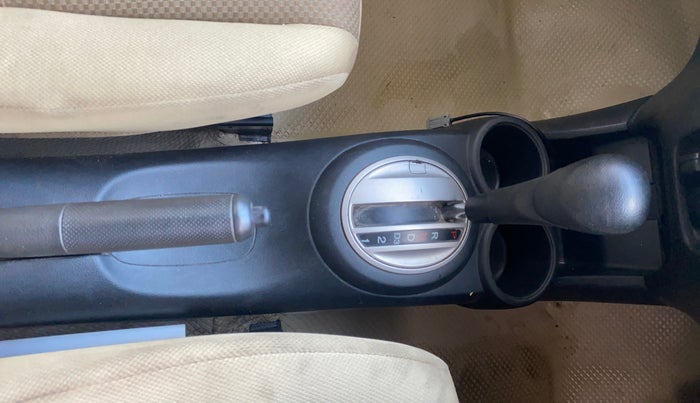 2014 Honda Brio VX AT, Petrol, Automatic, 1,03,595 km, Gear Lever