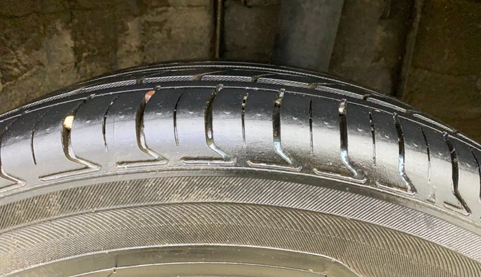 2020 Renault TRIBER RXZ AMT, Petrol, Automatic, 37,499 km, Left Rear Tyre Tread