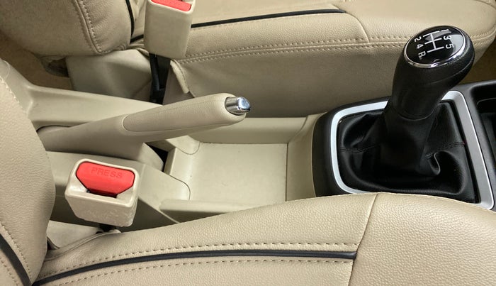 2020 Maruti Dzire ZXI Plus, Petrol, Manual, 13,902 km, Gear Lever