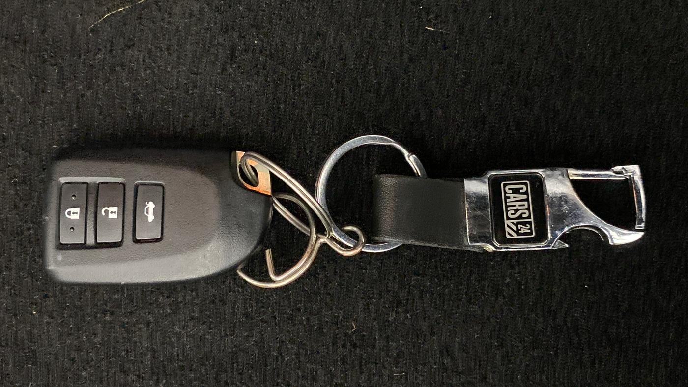 2018 Toyota YARIS V CVT, Petrol, Automatic, 23,418 km, Key Close Up