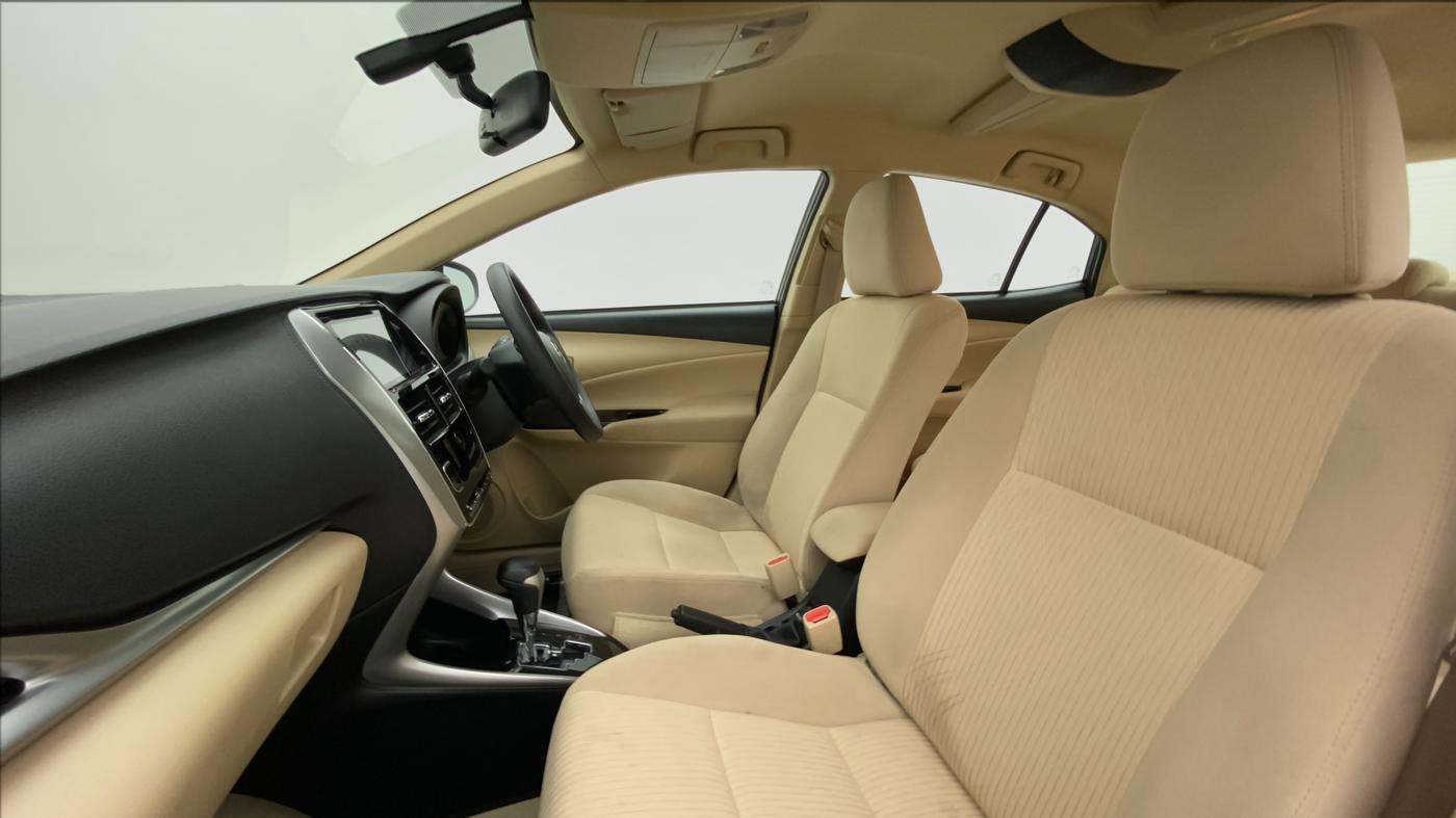 2018 Toyota YARIS V CVT, Petrol, Automatic, 23,418 km, Right Side Front Door Cabin