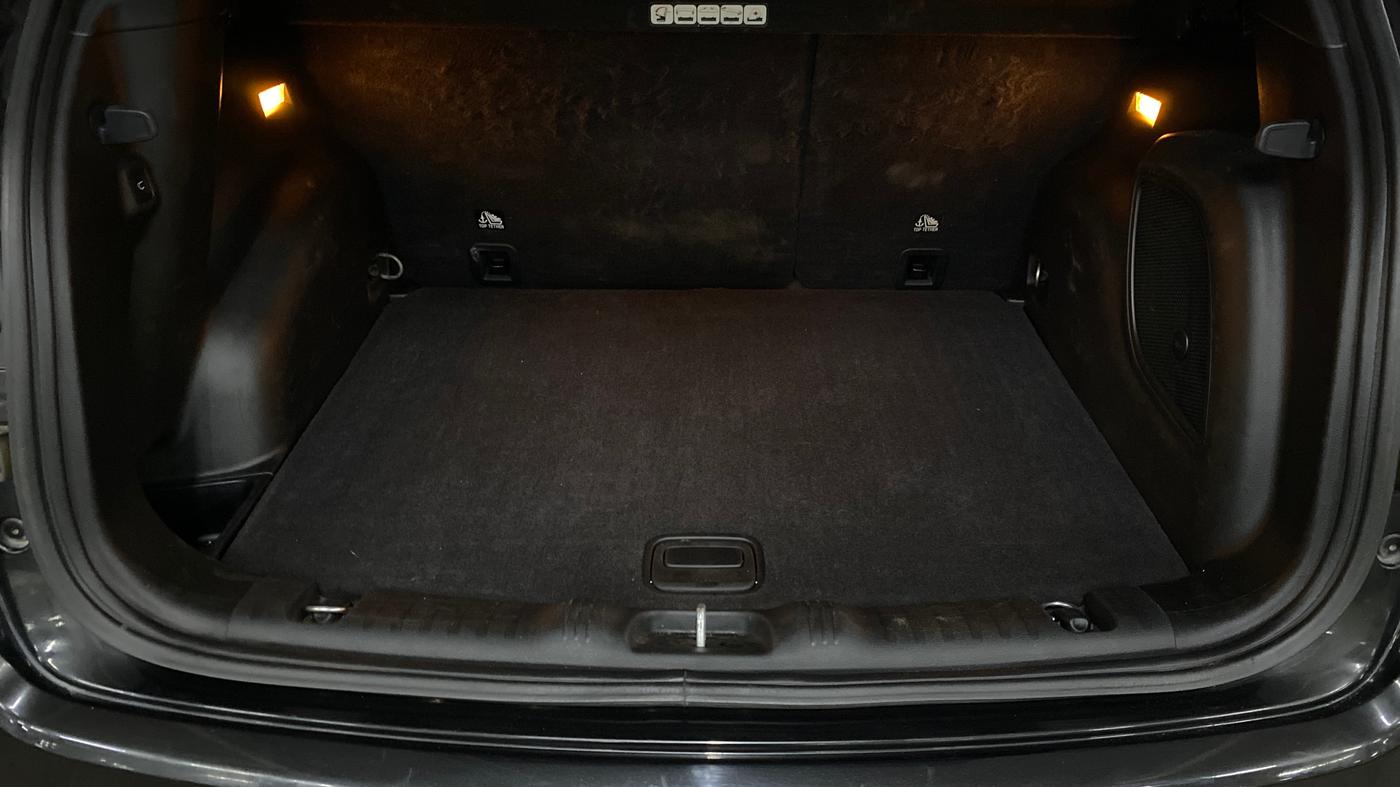 2022 Jeep Compass MODEL S (O) DIESEL 4X4 AT, Diesel, Automatic, 76,623 km, Boot Inside