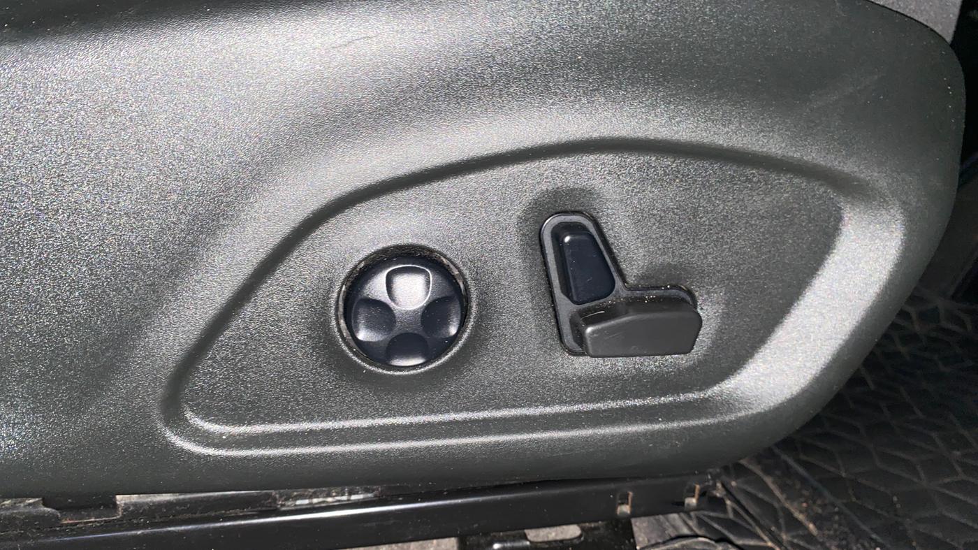 2022 Jeep Compass MODEL S (O) DIESEL 4X4 AT, Diesel, Automatic, 76,623 km, Driver Side Adjustment Panel
