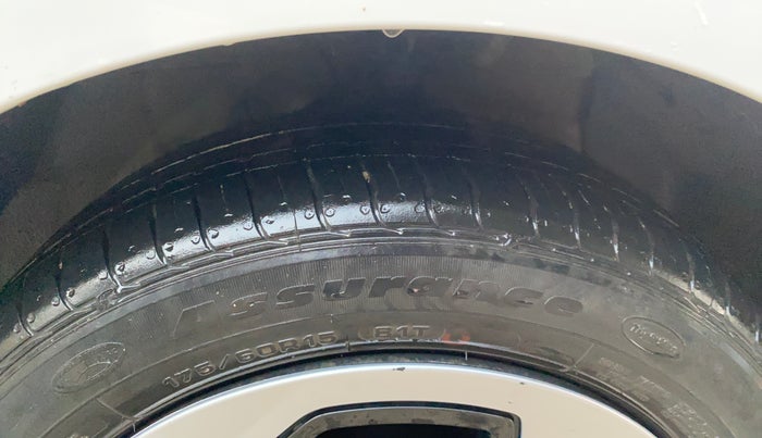 2023 Hyundai GRAND I10 NIOS SPORTZ 1.2 KAPPA VTVT, Petrol, Manual, 24,821 km, Right Front Tyre Tread