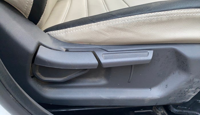 2023 Hyundai GRAND I10 NIOS SPORTZ 1.2 KAPPA VTVT, Petrol, Manual, 24,821 km, Driver Side Adjustment Panel