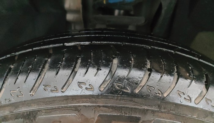 2023 Renault Kiger RXT MT, Petrol, Manual, 8,498 km, Left Front Tyre Tread