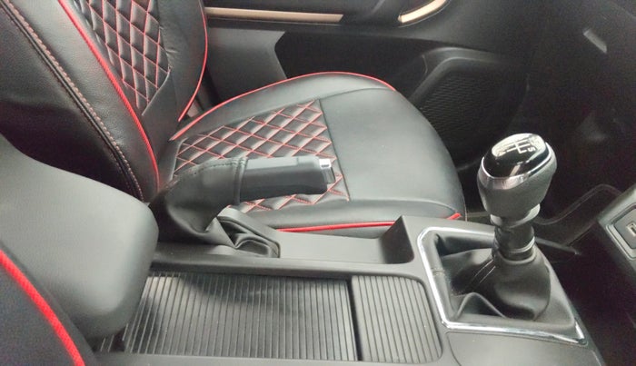 2023 Renault Kiger RXT MT, Petrol, Manual, 8,498 km, Gear Lever