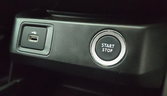 2023 Renault Kiger RXT MT, Petrol, Manual, 8,498 km, Keyless Start/ Stop Button