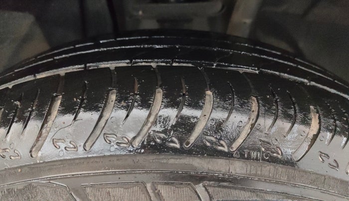 2023 Renault Kiger RXT MT, Petrol, Manual, 8,498 km, Right Front Tyre Tread