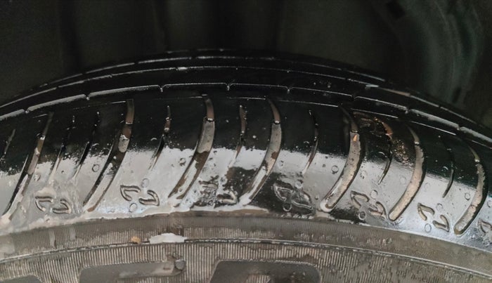 2023 Renault Kiger RXT MT, Petrol, Manual, 8,498 km, Right Rear Tyre Tread