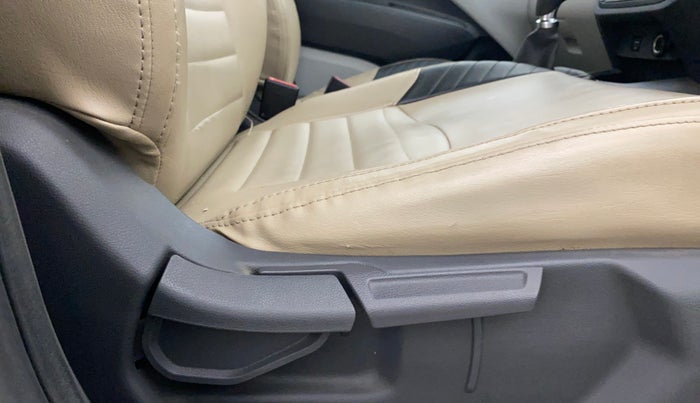 2020 Hyundai GRAND I10 NIOS SPORTZ 1.2 KAPPA VTVT CNG, CNG, Manual, 58,784 km, Driver Side Adjustment Panel