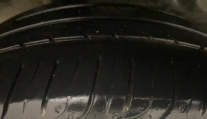 2014 Honda Amaze 1.2L I-VTEC VX, Petrol, Manual, 66,239 km, Right Rear Tyre Tread