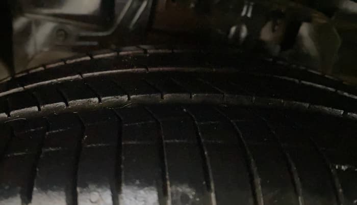 2016 Ford New Figo TREND 1.5L DIESEL, Diesel, Manual, 72,560 km, Left Front Tyre Tread