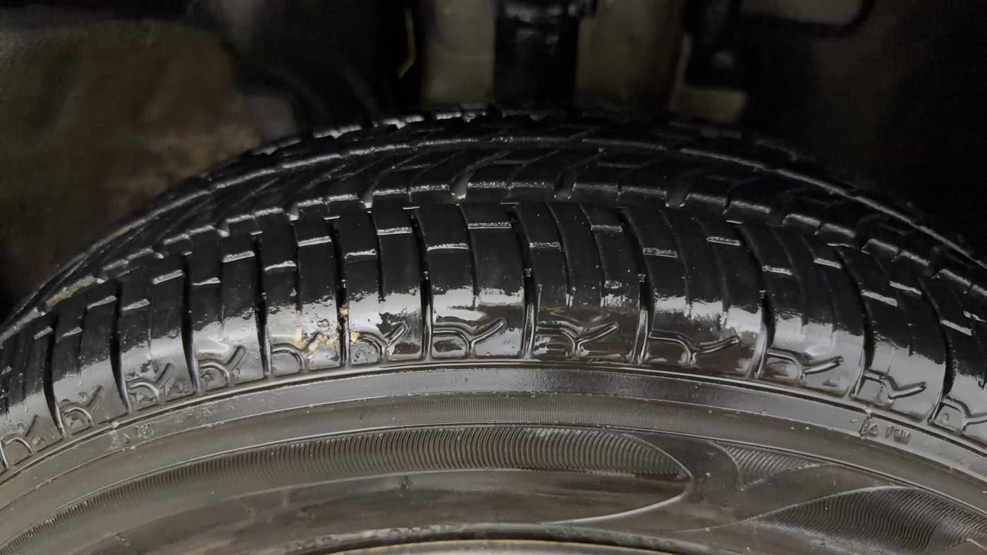2016 Renault Kwid RXT 1.0, Petrol, Manual, 49,857 km, Right Front Tyre Tread