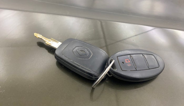 2017 Renault Kwid RXL 1.0 AMT, Petrol, Automatic, 43,806 km, Key Close Up