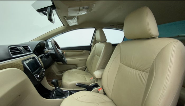 2021 Maruti Ciaz ALPHA  AT 1.5 SHVS PETROL, Petrol, Automatic, 37,265 km, Right Side Front Door Cabin