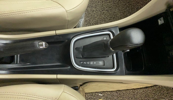 2021 Maruti Ciaz ALPHA  AT 1.5 SHVS PETROL, Petrol, Automatic, 37,265 km, Gear Lever