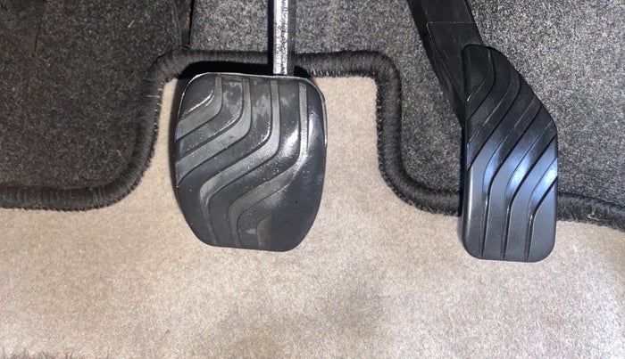 2020 Renault Kwid CLIMBER 1.0 AMT (O), Petrol, Automatic, 49,898 km, Pedals