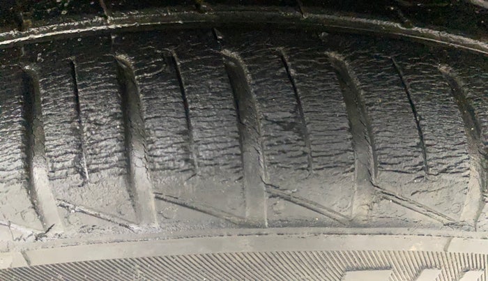 2020 Renault Kwid CLIMBER 1.0 AMT (O), Petrol, Automatic, 49,898 km, Left Front Tyre Tread