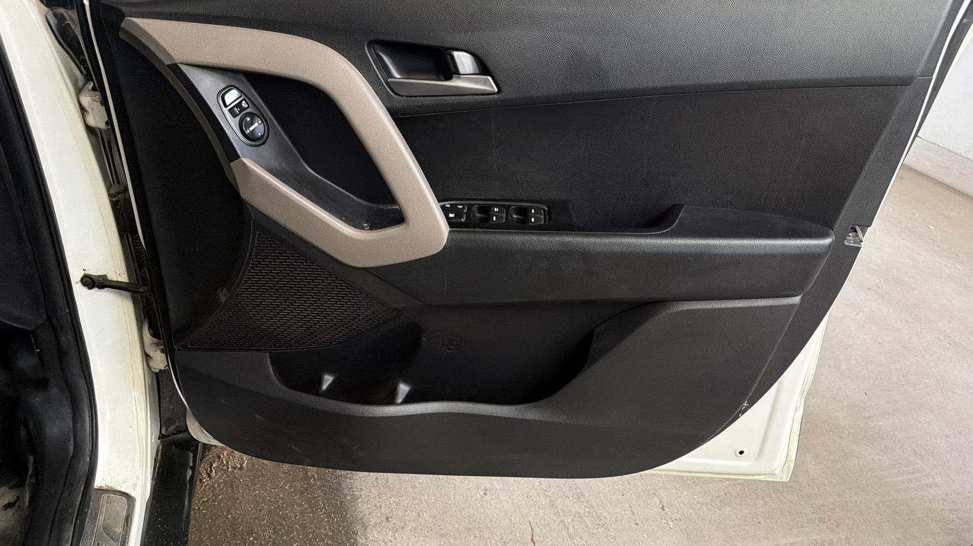 2016 Hyundai Creta SX PLUS 1.6 PETROL, Petrol, Manual, 57,574 km, Driver Side Door Panels Control
