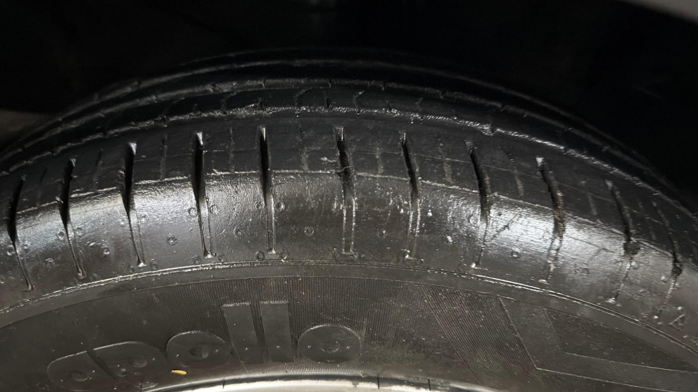 2016 Hyundai Creta SX PLUS 1.6 PETROL, Petrol, Manual, 57,574 km, Right Front Tyre Tread