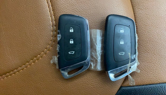 2020 MG HECTOR SHARP 1.5 DCT PETROL, Petrol, Automatic, 97,011 km, Key Close Up