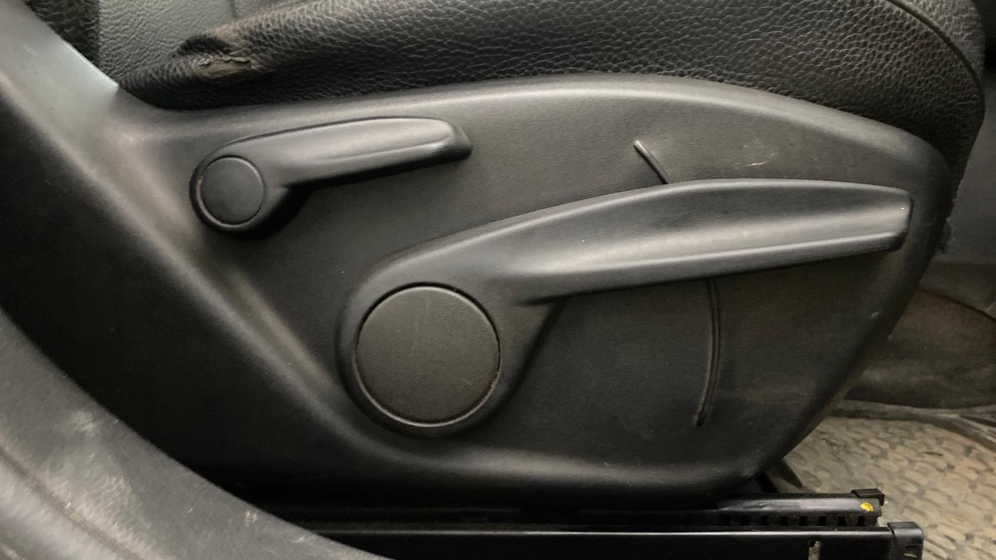 2017 Jeep Compass LONGITUDE (O) 2.0 DIESEL, Diesel, Manual, 79,002 km, Driver Side Adjustment Panel
