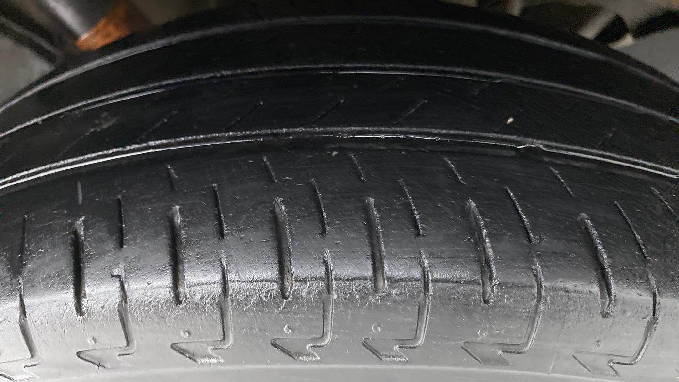 2019 Honda Amaze 1.2 SMT I VTEC, Petrol, Manual, 27,065 km, Left Front Tyre Tread