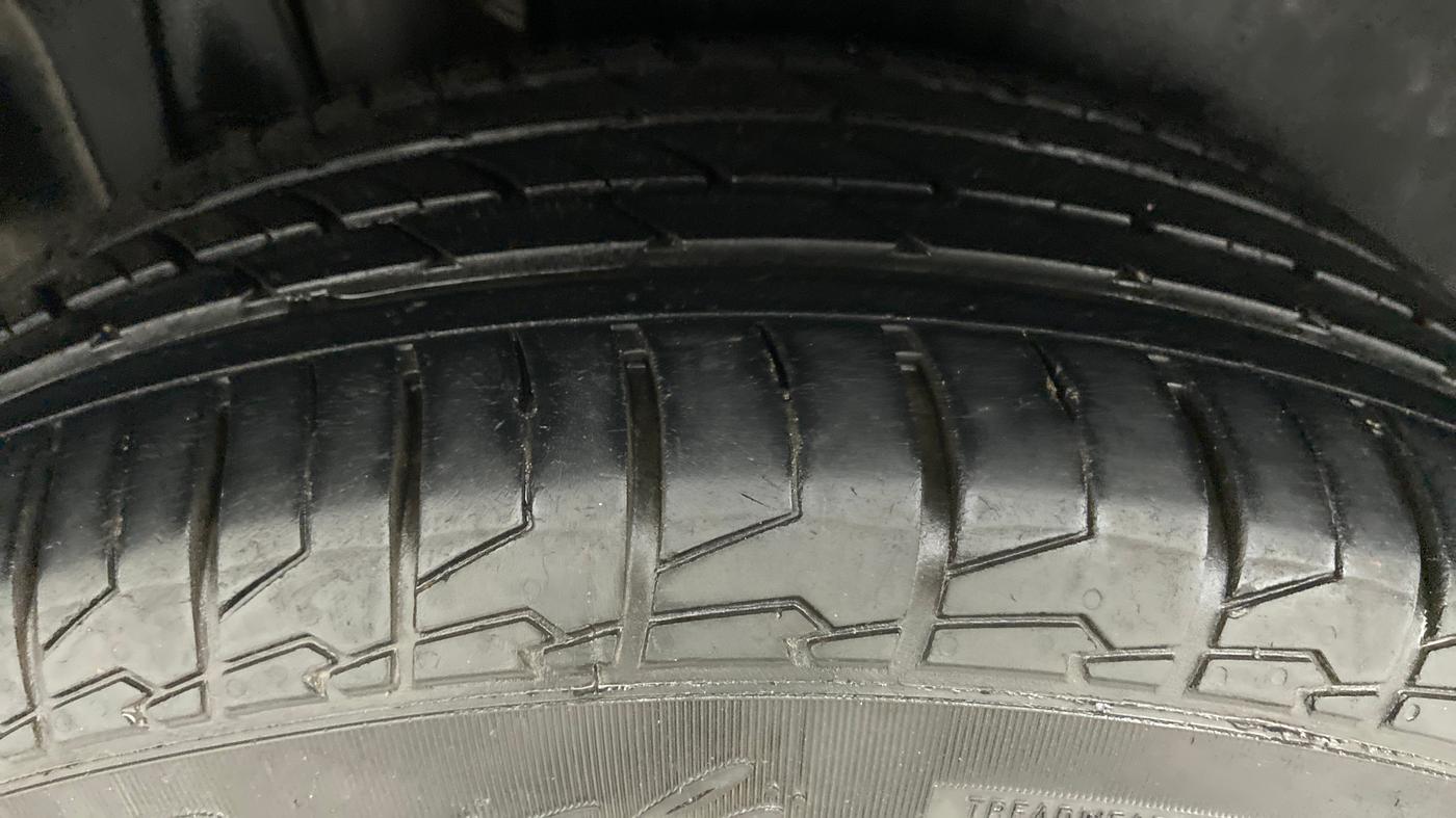 2020 Maruti S Cross ALPHA AT SMART HYBRID, Petrol, Automatic, 24,427 km, Right Rear Tyre Tread