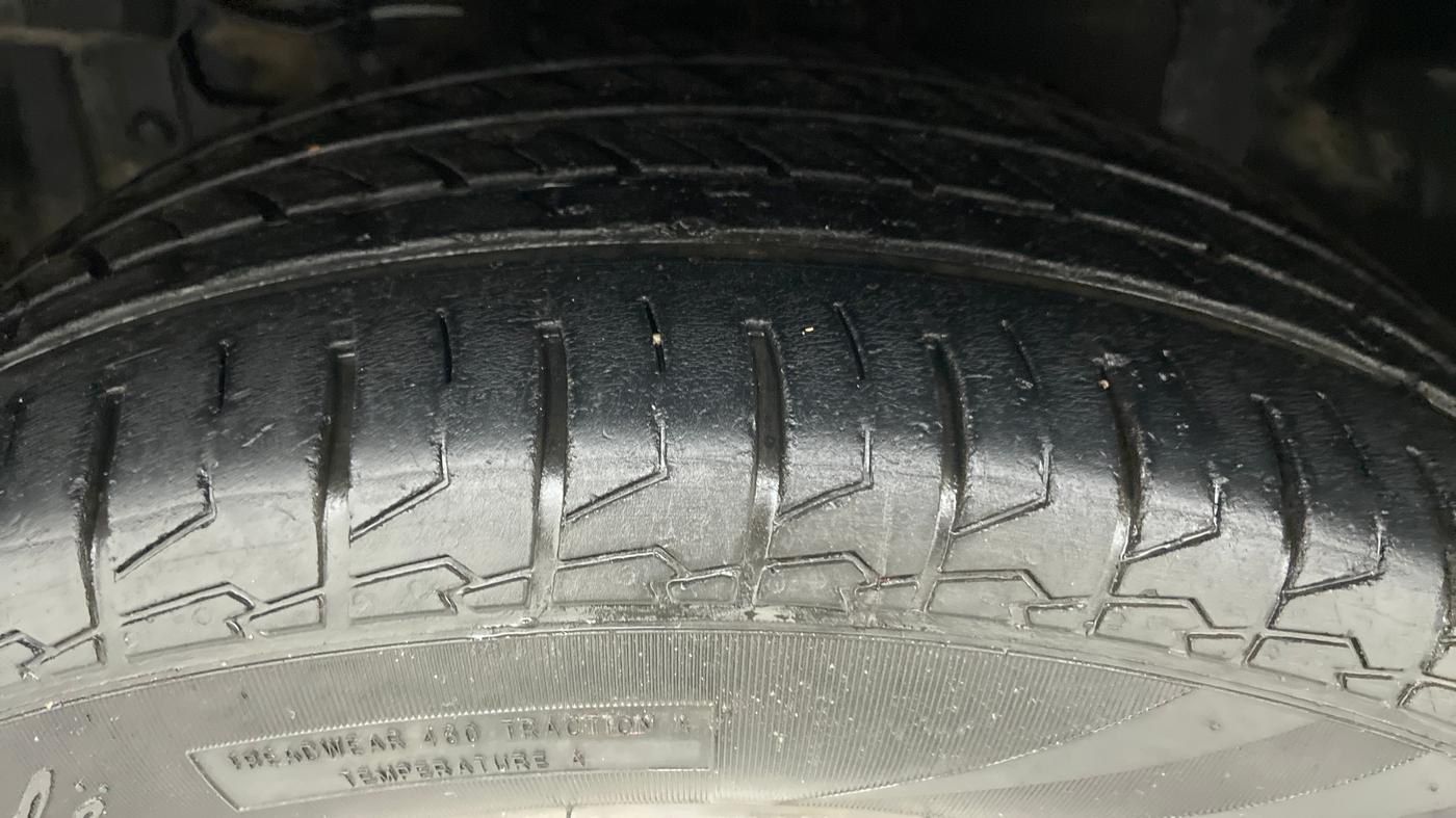 2020 Maruti S Cross ALPHA AT SMART HYBRID, Petrol, Automatic, 24,427 km, Left Front Tyre Tread