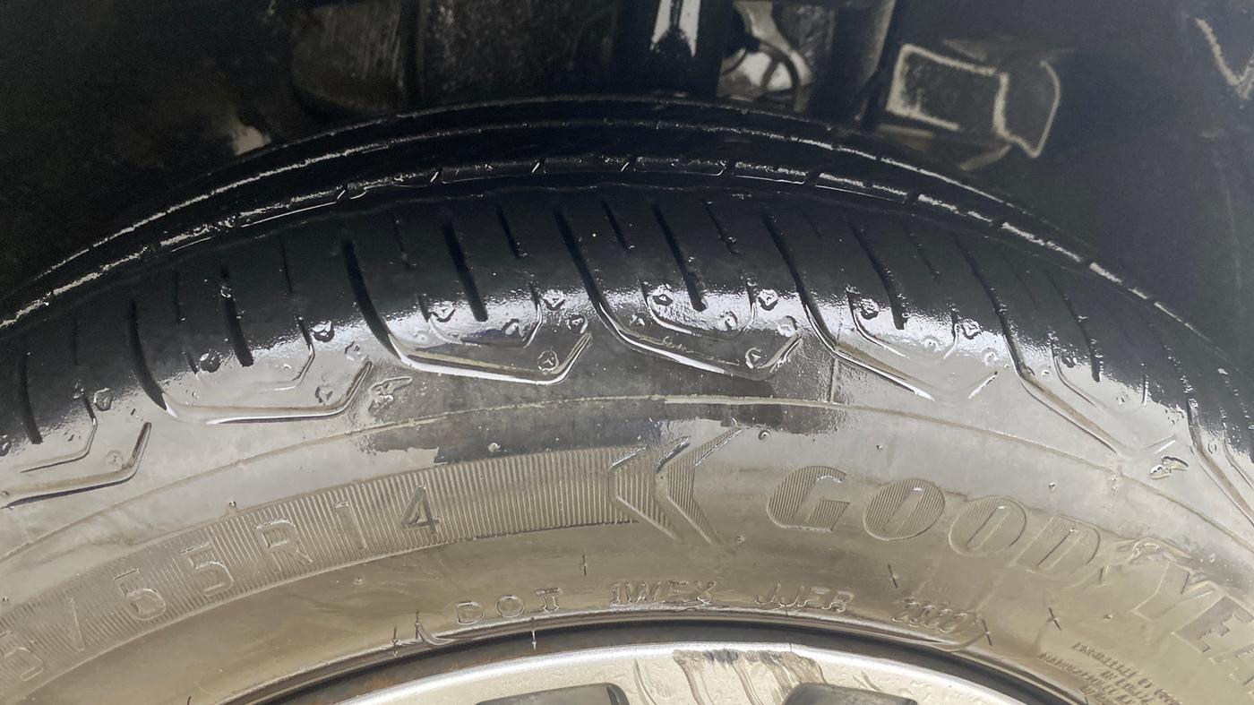 2022 Tata TIGOR XZ PLUS CNG, CNG, Manual, 44,071 km, Right Front Tyre Tread
