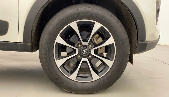 2021 Tata NEXON XZA PLUS DIESEL, Diesel, Automatic, 43,250 km, Right Front Wheel