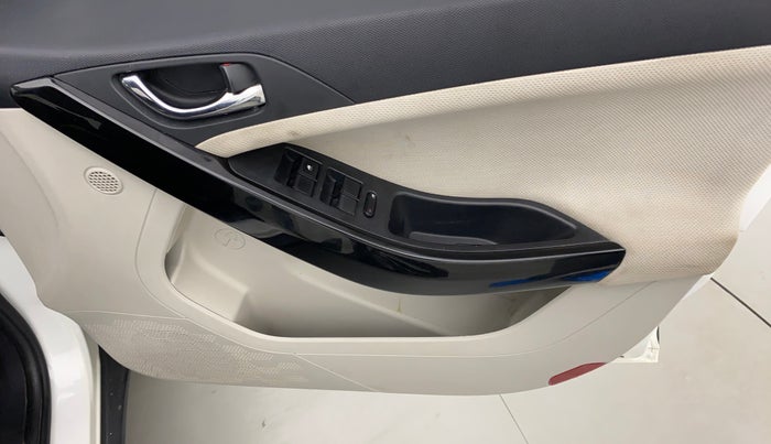 2021 Tata NEXON XZA PLUS DIESEL, Diesel, Automatic, 43,250 km, Driver Side Door Panels Control
