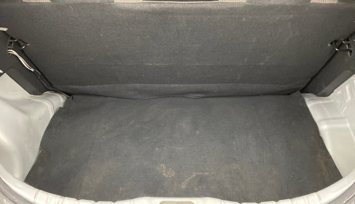 2012 Hyundai Eon ERA +, Petrol, Manual, 60,618 km, Boot Inside