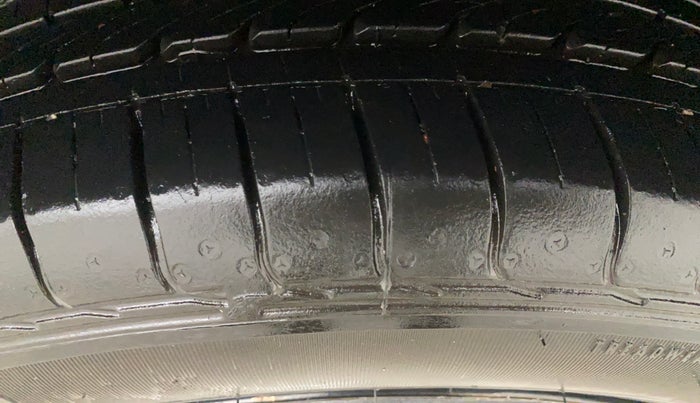 2023 Tata NEXON XMA SUNROOF PETROL, Petrol, Automatic, 21,859 km, Left Rear Tyre Tread