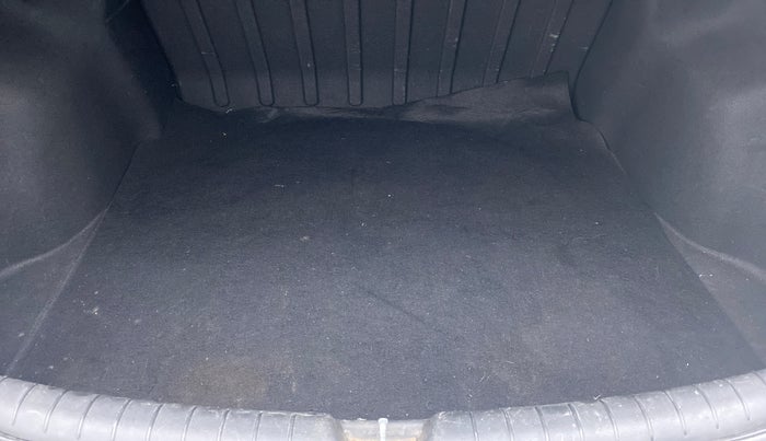 2018 Hyundai Verna 1.6 CRDI SX + AT, Diesel, Automatic, 58,824 km, Boot Inside