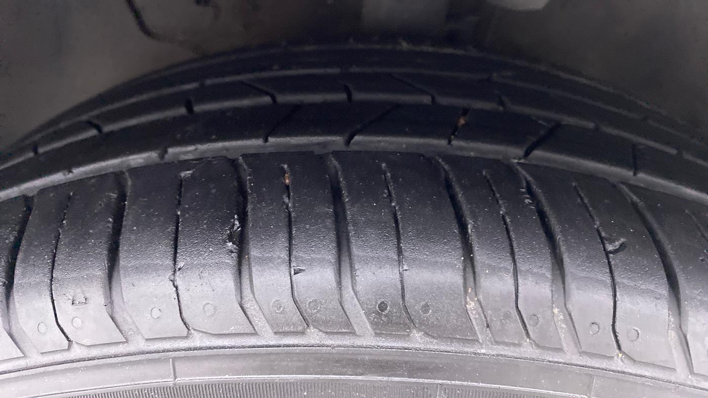 2018 Hyundai Verna 1.6 CRDI SX + AT, Diesel, Automatic, 58,824 km, Left Front Tyre Tread