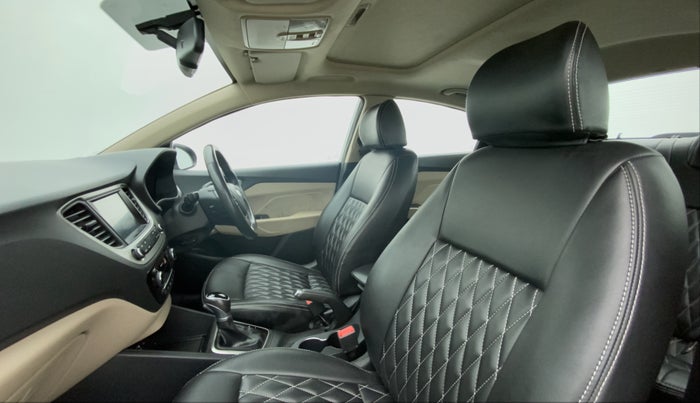 2018 Hyundai Verna 1.6 CRDI SX + AT, Diesel, Automatic, 58,824 km, Right Side Front Door Cabin