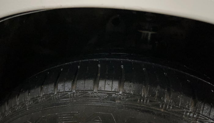 2017 Honda Amaze 1.2L I-VTEC S, Petrol, Manual, 57,280 km, Right Front Tyre Tread