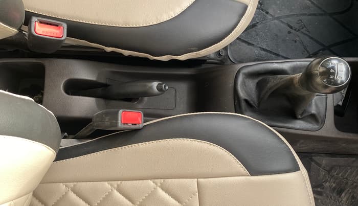2016 Hyundai Eon MAGNA +, Petrol, Manual, 48,406 km, Gear Lever