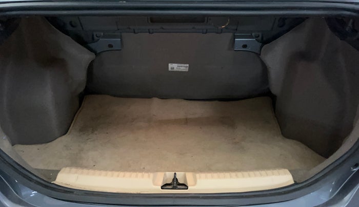 2017 Ford Figo Aspire TITANIUM 1.2 PETROL, Petrol, Manual, 27,734 km, Boot Inside