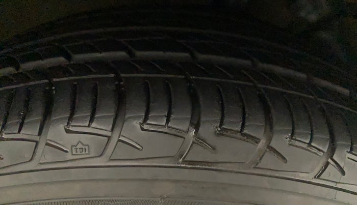 2013 Nissan Micra XV CVT, Petrol, Automatic, 36,761 km, Right Rear Tyre Tread