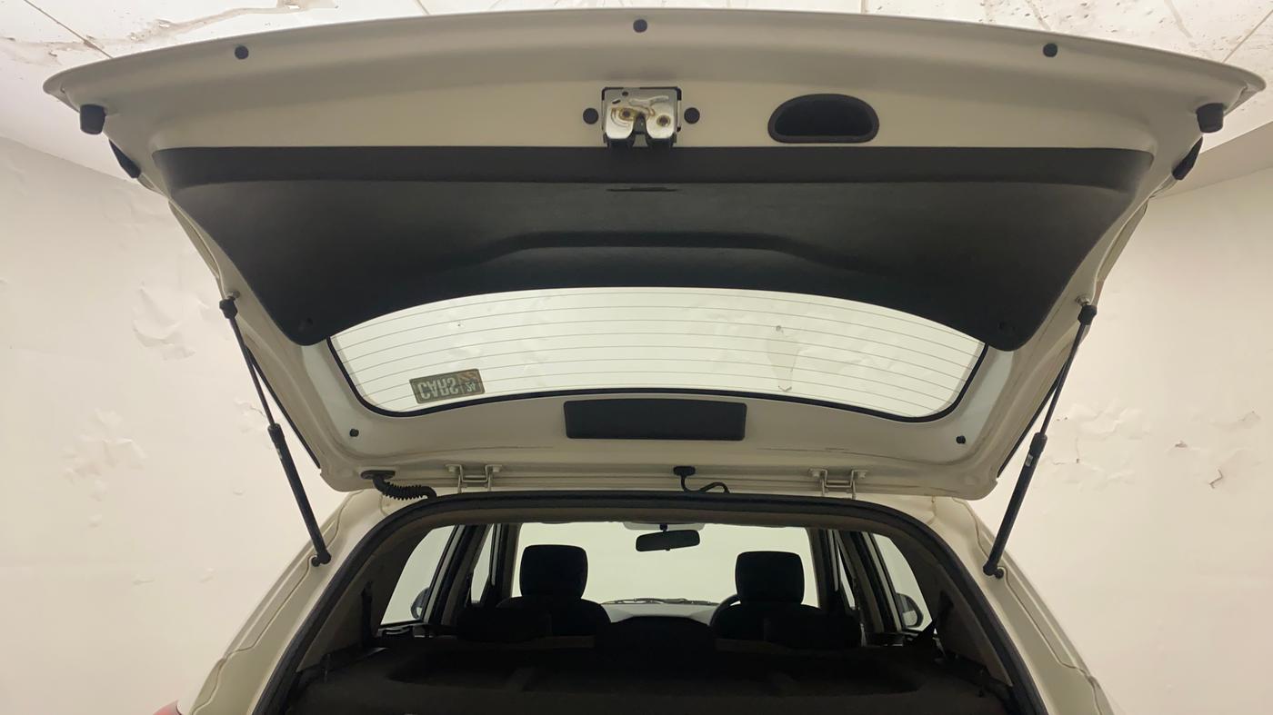 2016 Hyundai Creta SX PLUS 1.6 PETROL, Petrol, Manual, 57,658 km, Boot Door Open