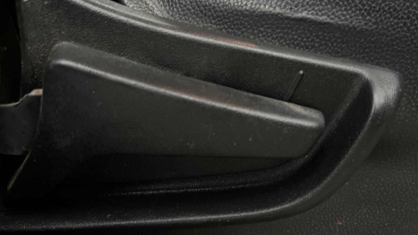 2020 Maruti S PRESSO VXI, Petrol, Manual, 35,993 km, Driver Side Adjustment Panel
