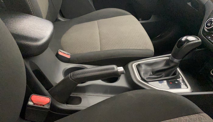 2017 Hyundai Creta SX PLUS AT 1.6 PETROL, Petrol, Automatic, 72,401 km, Gear Lever